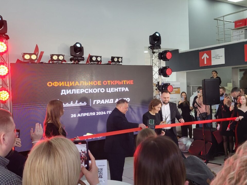    Запущенный весной 2024 года салон "Москвич" в Новосибирске закрывается. Фото автора из архива "Континента Сибирь"