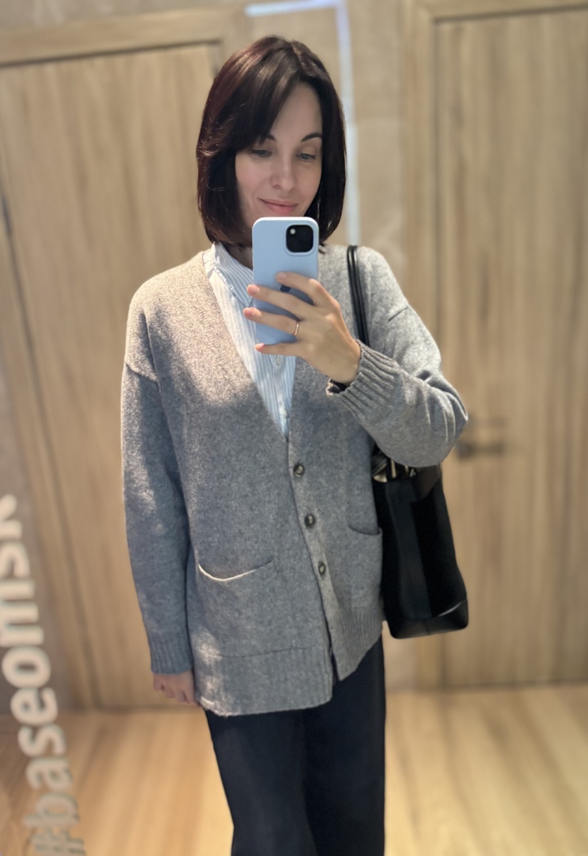 Владлена, автора канала «Бренды в большом городе». Исследую,  куда движется мода и почему нам постоянно «нечего надеть»