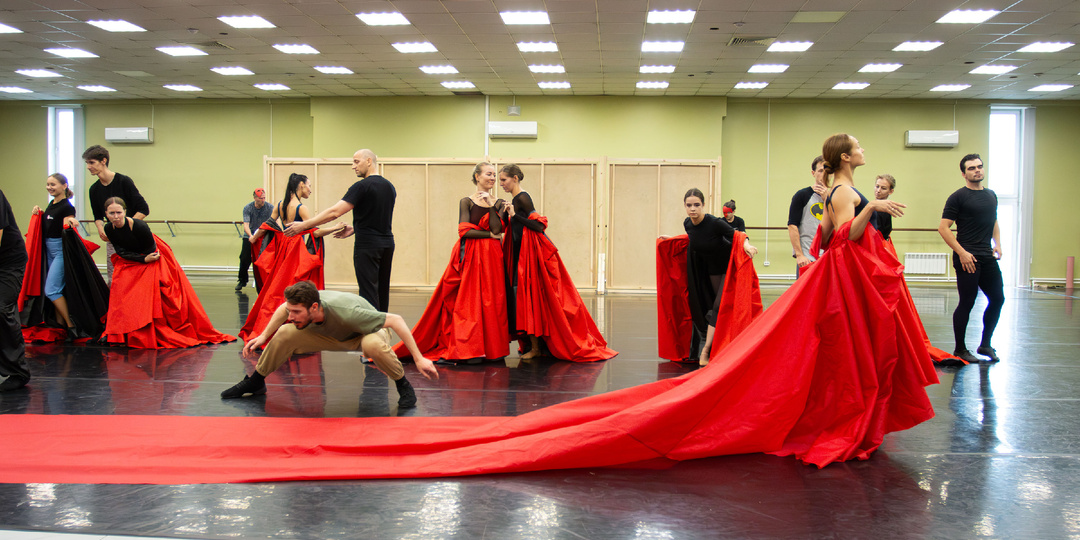 Танец вечной любви на сцене Иркутского музыкального театра