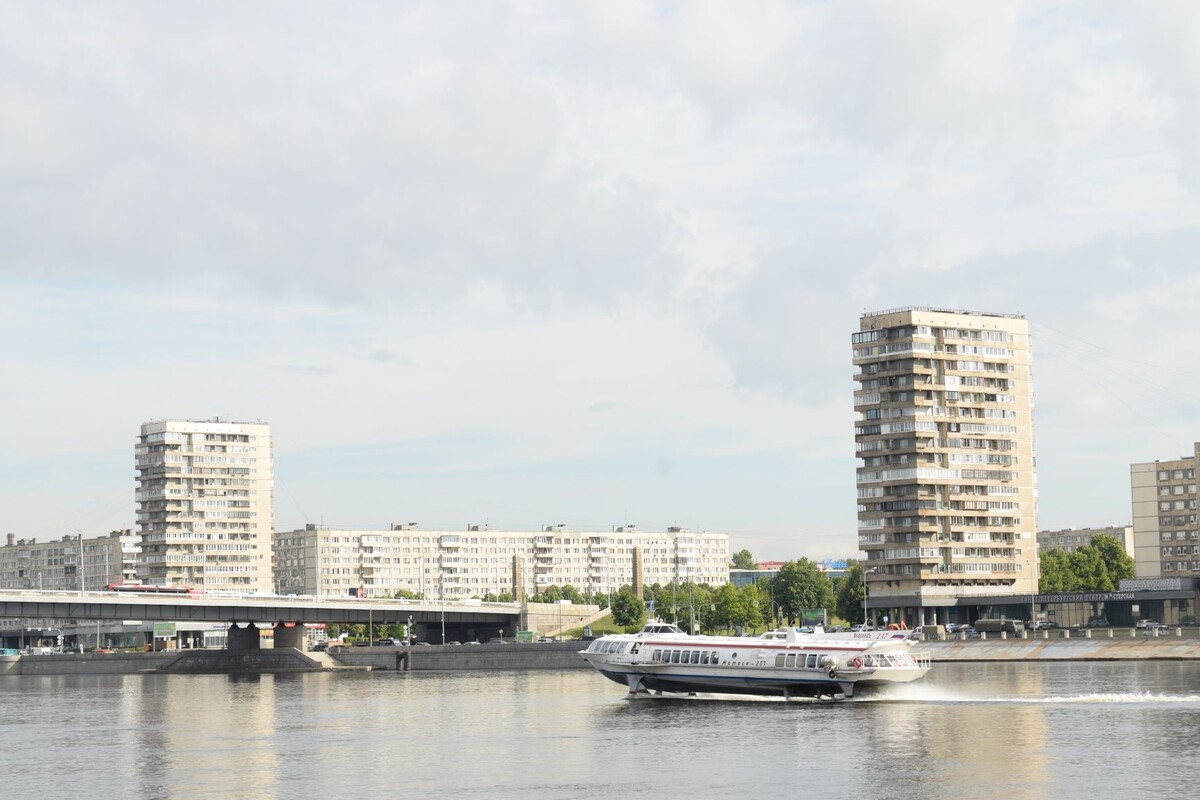 Володарский мост через Неву