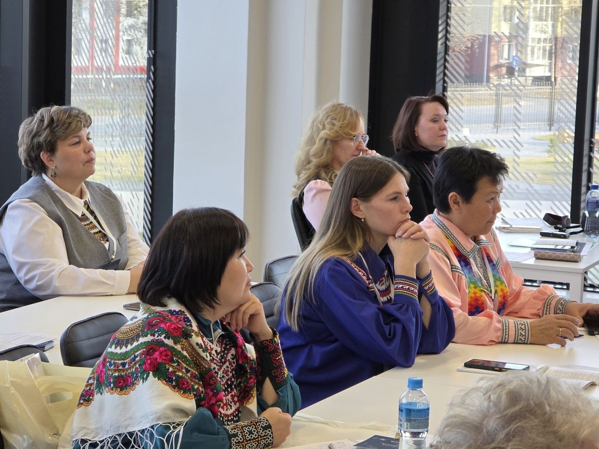    В формате диалога