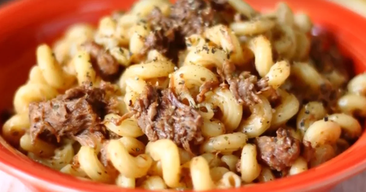 Макароны по-флотски с тушёнкой