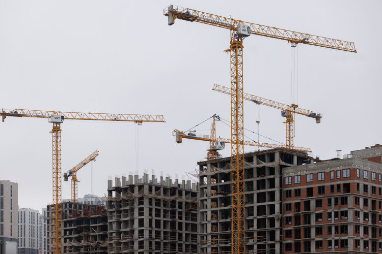    «Кто встал на учет, получит квартиры начиная с 2026 года. Также будет начислен 1 миллион рублей в виде субсидии», — пообещал Гимаев.   
Фото: Сергей Елагин