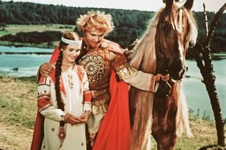     Кадр из фильма «Финист – Ясный сокол»