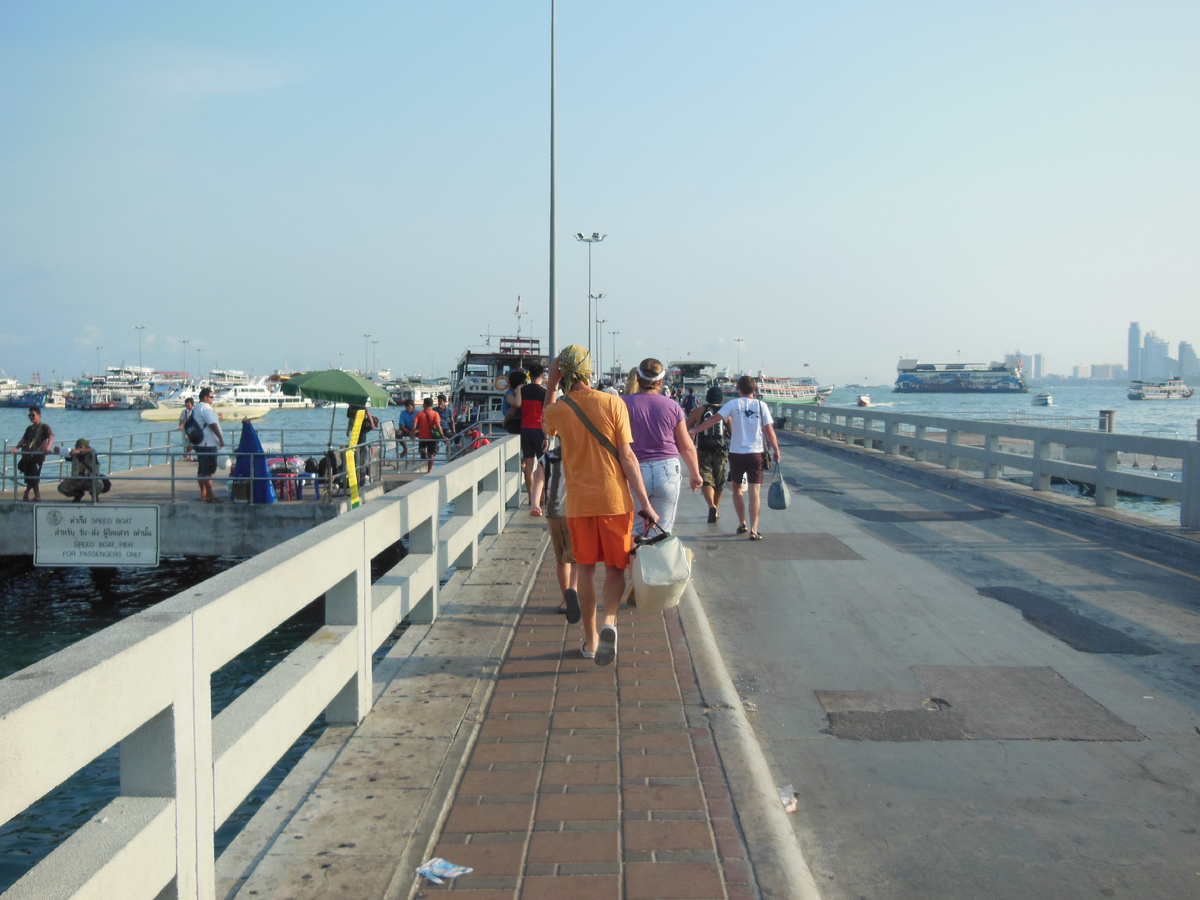 Отправились на прогулку от пирса Бали Хай в Паттайе
