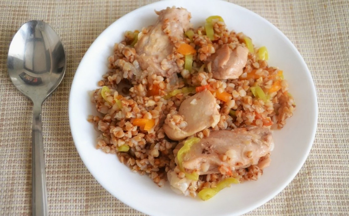 Если хотите реально защитить своё здоровье и здоровье близких, я дам чек-лист, который поможет уже сегодня понять, какие продукты реально опасны для сосудов, а какие безопасны.