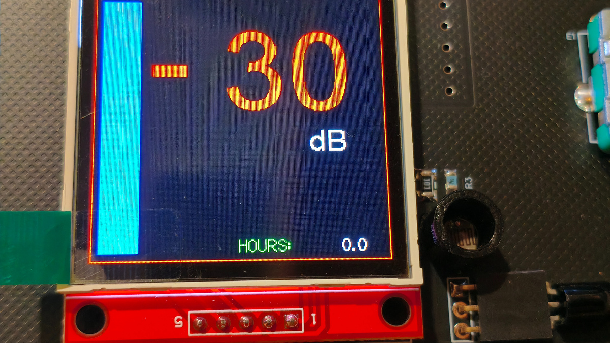 Счетчик времени наработки на дисплее контроллера управления аттенюатором