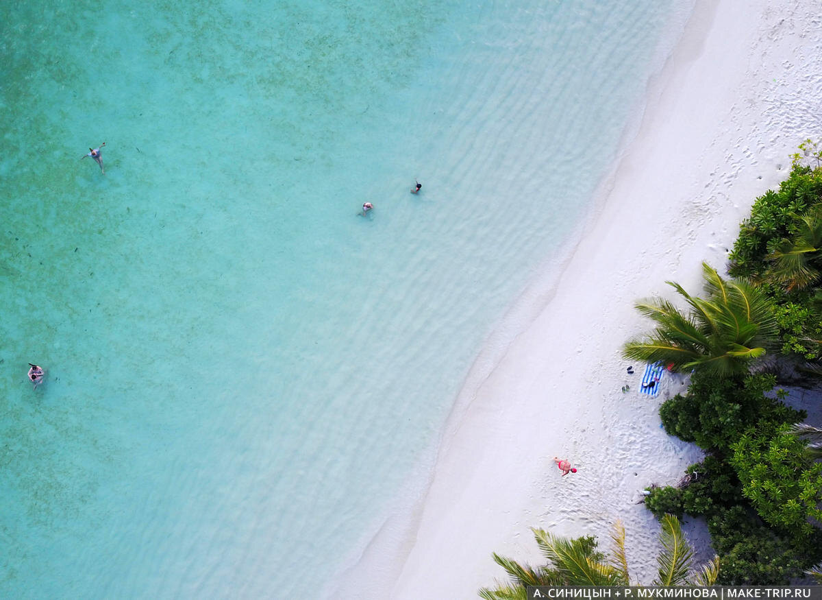 Пляж на острове Тодду, Мальдивы.