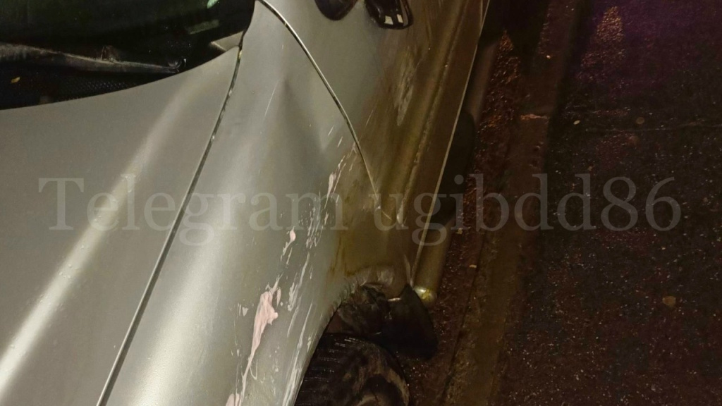    В Сургуте водитель Mercedes сбил двоих пешеходов, один скончался