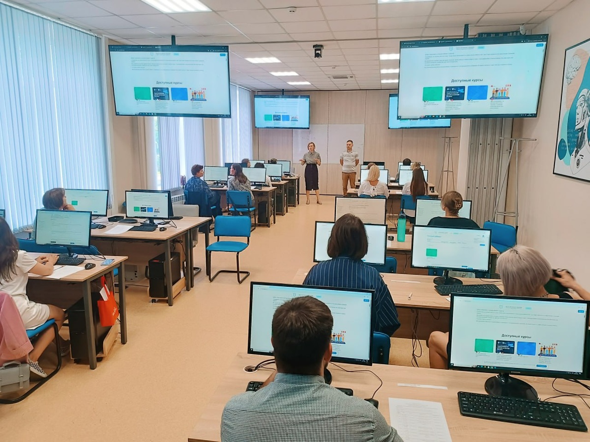 Слушатели программы по основам работы с искусственным интеллектом
Фото: ИДО ТГУ