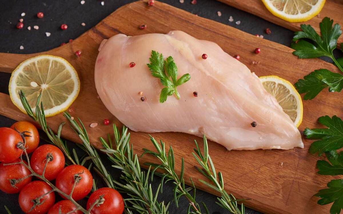    На страже пищевой безопасности: мифы и реальность о сальмонелле в курице Фото – ru.freepik.com