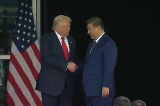    Трамп и Си Цзиньпин обсудили пошлины, фентанил и Украину