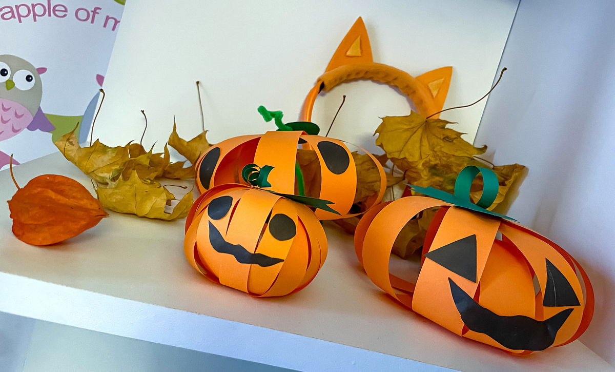 Тыквы из бумажных полосок (фото моё - как и все остальные в этой статье)