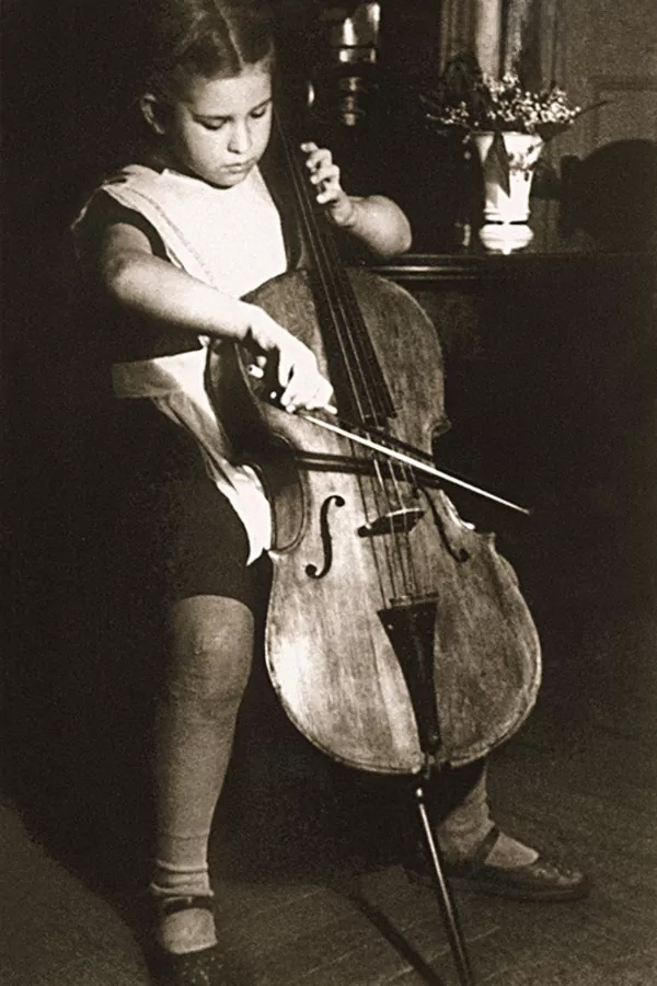 Людмила Максакова