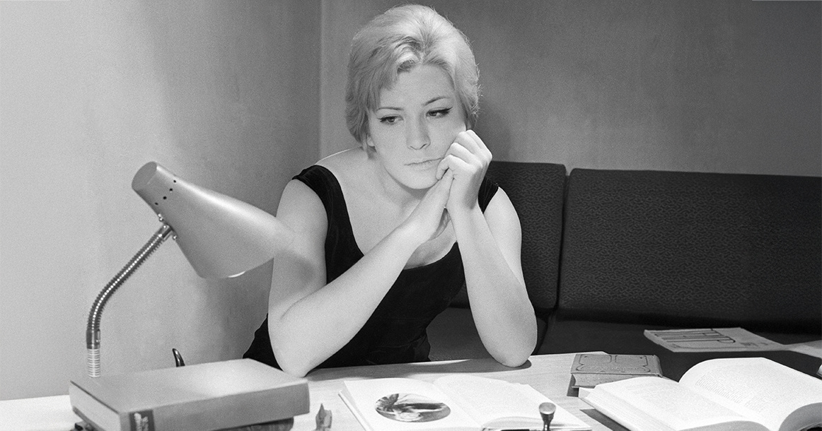 Людмила Максакова