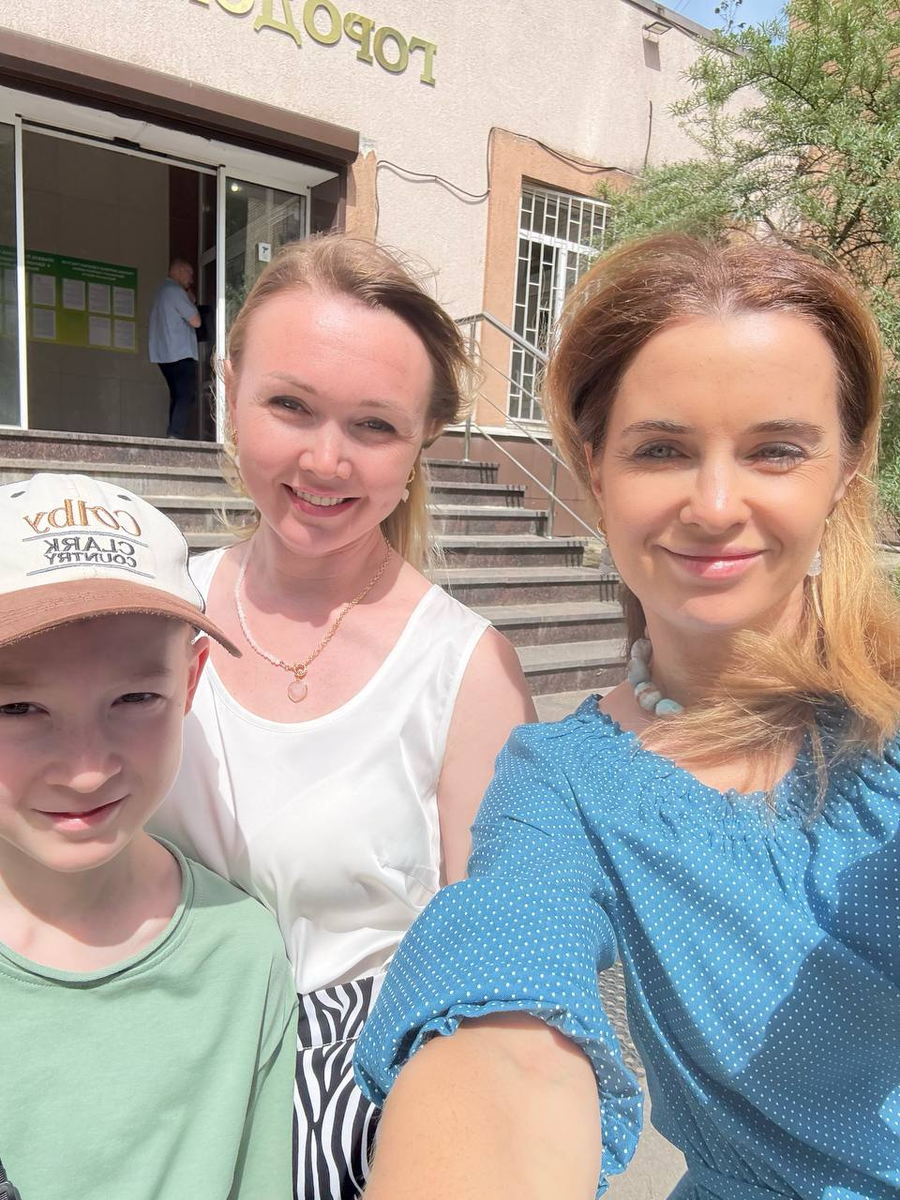 Ксения, Егор и я после суда