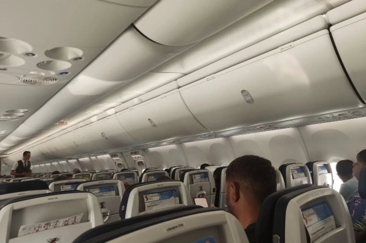    Самолёт из Антальи совершил непредвиденную посадку в Самаре