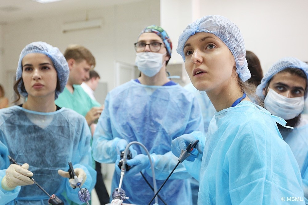 В законопроект об обязательной отработке внесли поправку о сохранении части бюджетных мест