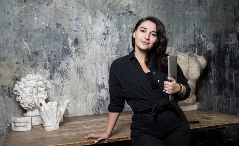    На фото Зарина Тигиева