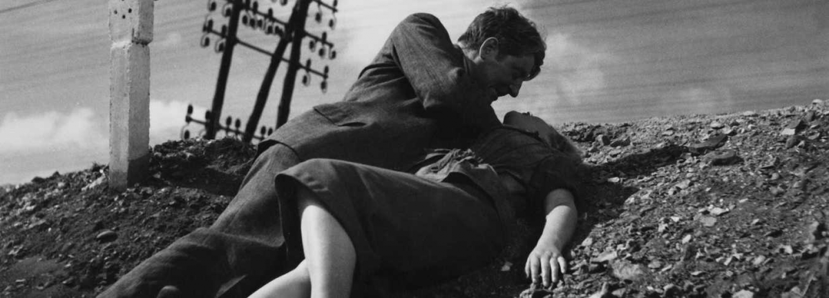 Самое ужасное, что герой Жана Габена в фильме «Человек-зверь» свою жестокость проявляет по отношению к тем, кого любит