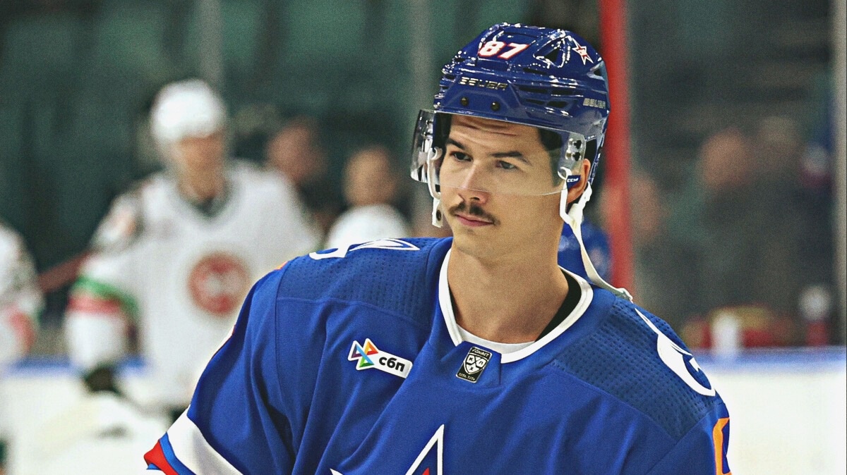 Игрок СКА Николай Голдлбин