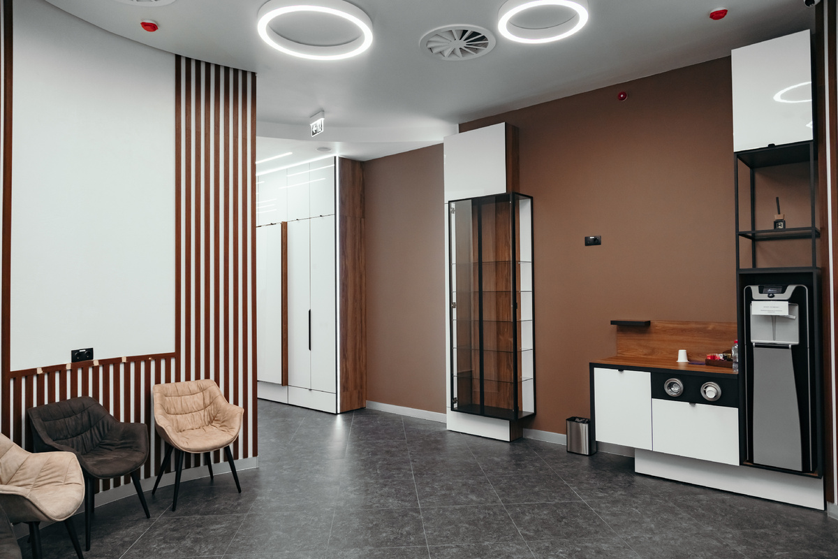 Фотография взята с сайта стоматологии Дмитрович Фэмили https://www.dmitrovich.ru/