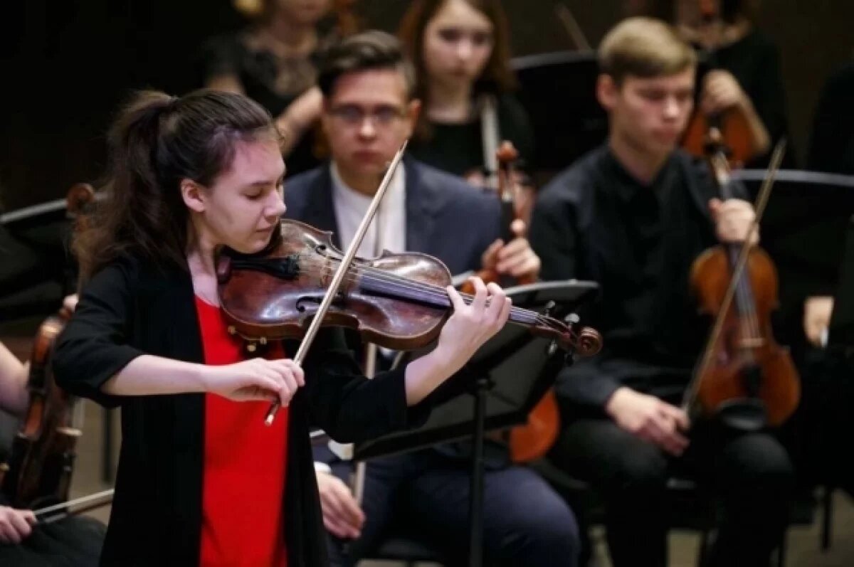    Демидовский Международный юношеский конкурс скрипачей проходит на Урале