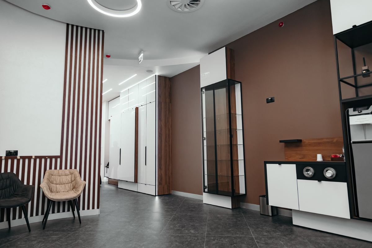 Фотография взята с сайта стоматологии Дмитрович Фэмили https://www.dmitrovich.ru/