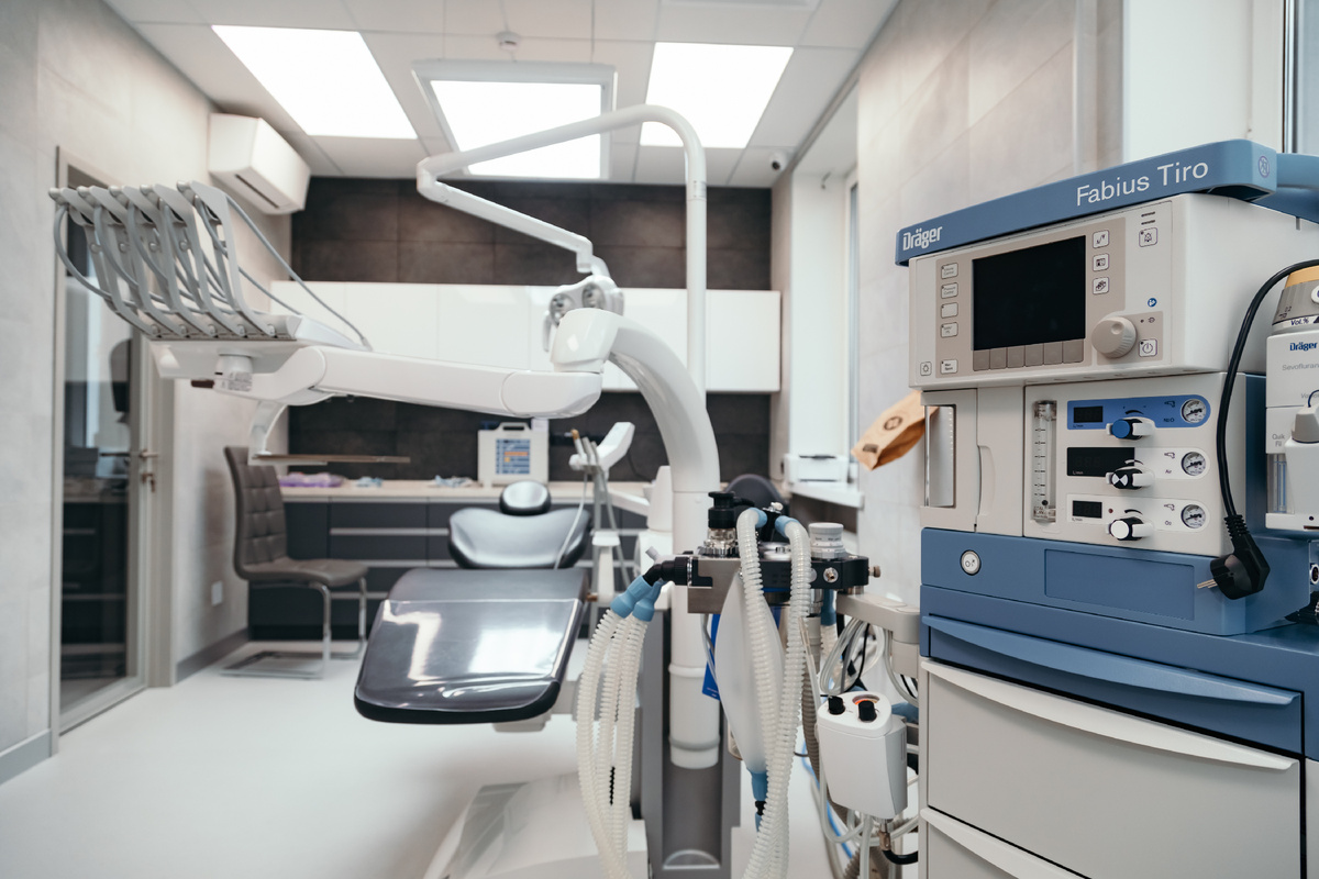 Фотография взята с сайта стоматологии Дмитрович Фэмили https://www.dmitrovich.ru/