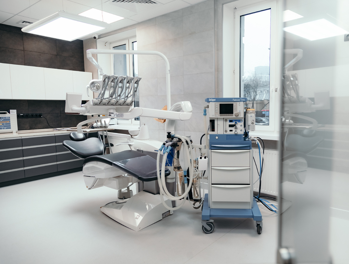 Фотография взята с сайта стоматологии Дмитрович Фэмили https://www.dmitrovich.ru/