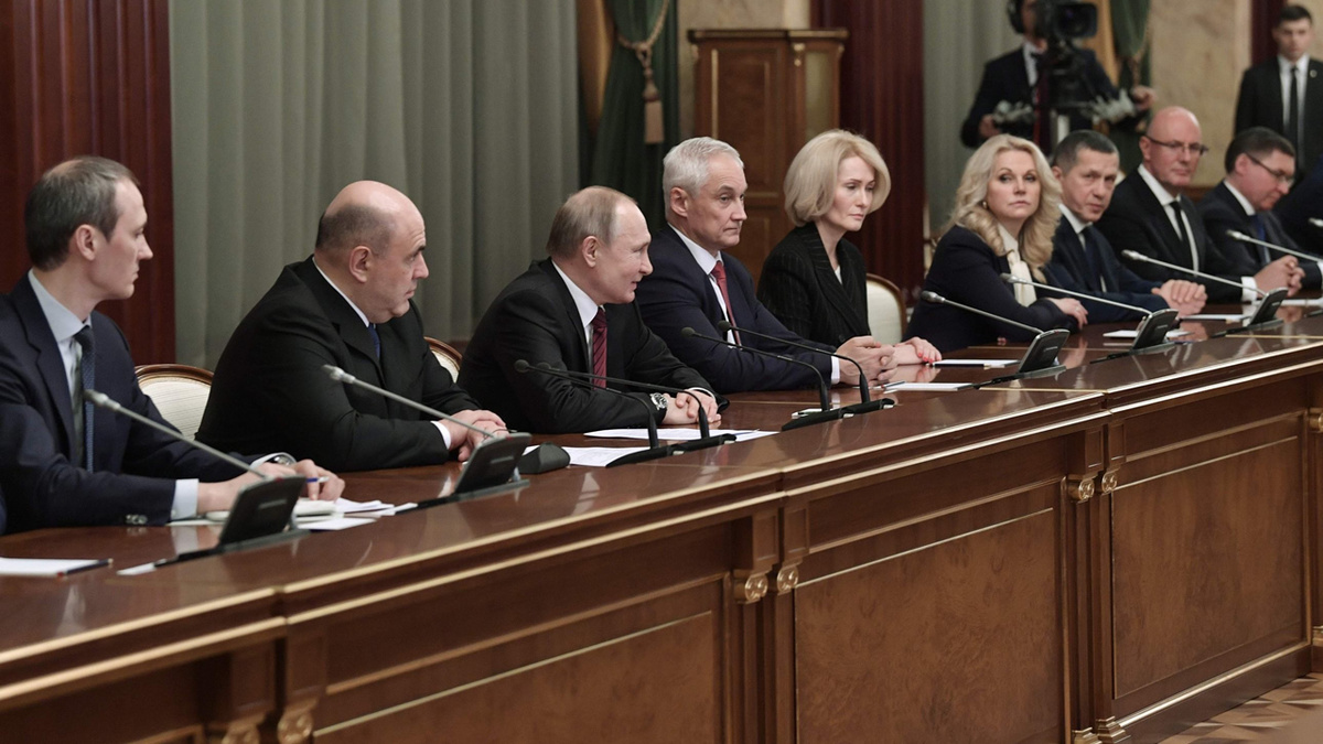 Власти РФ обновляют правила соцвыплат: кого коснутся изменения