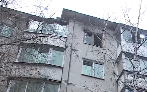     В сосновоборском сгоревшем доме до сих пор не начался ремонт