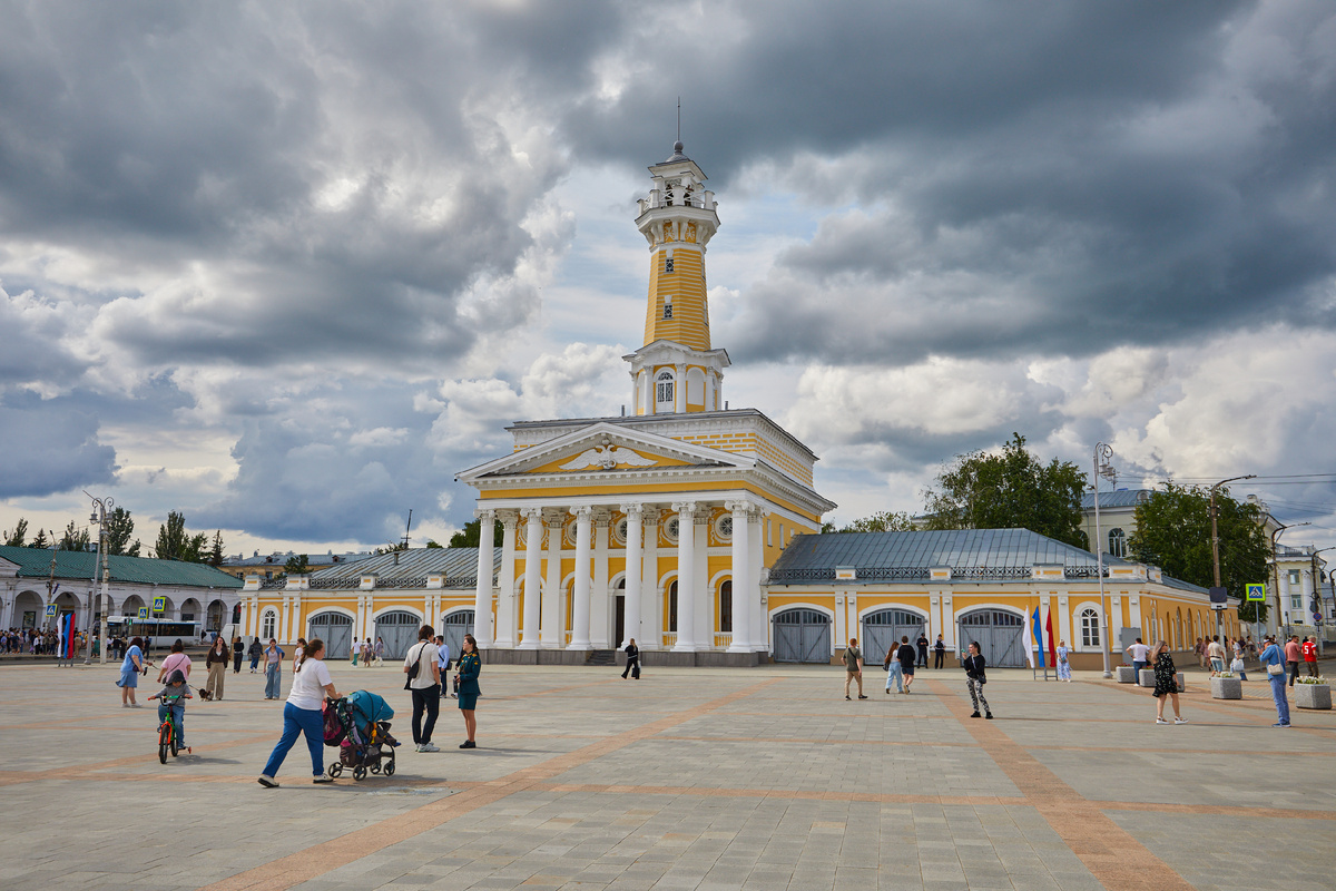 Каланча на Сусанинской площади.