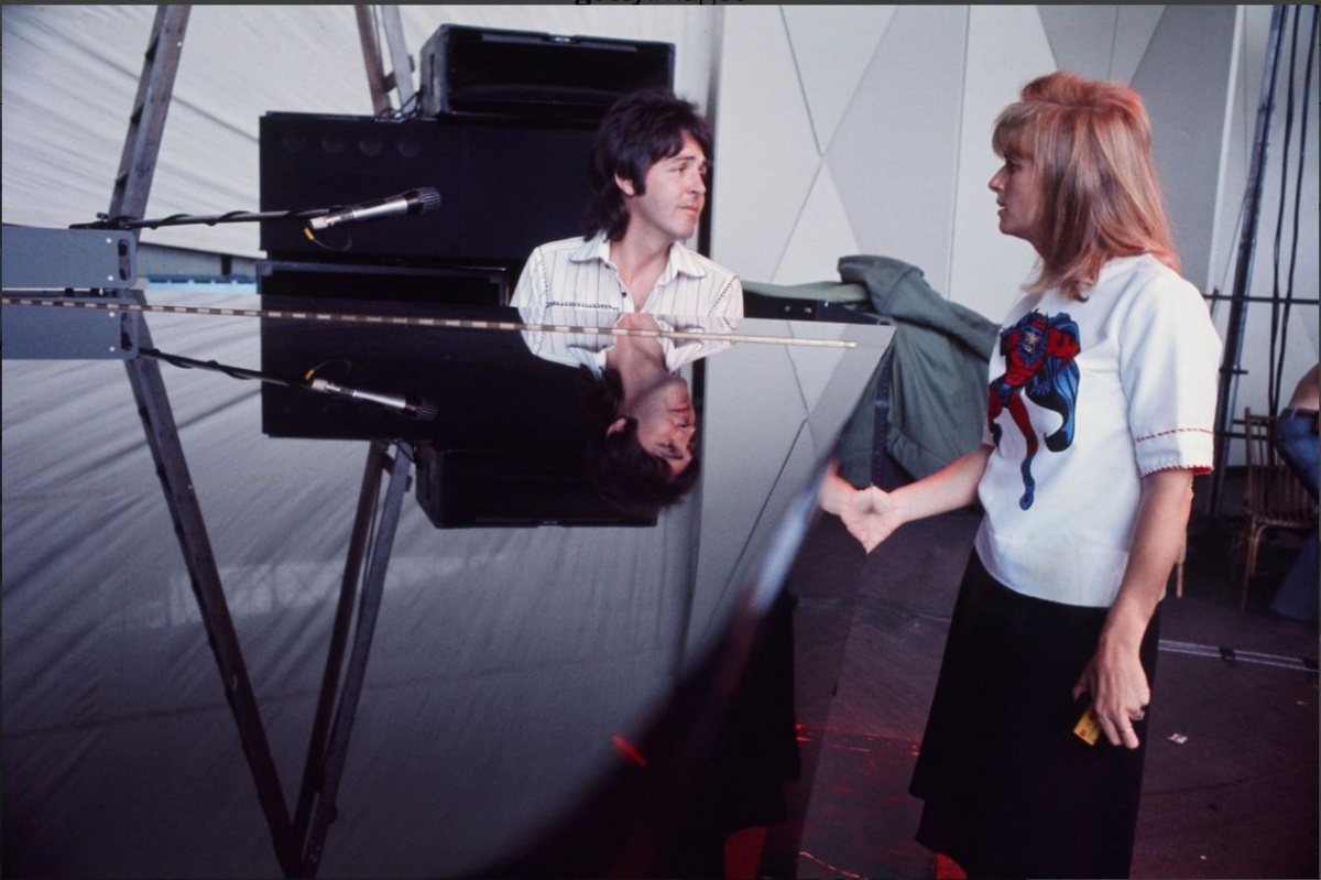 Репетиция Wings в Sydney Myer Music Bowl, 13 ноября 1975 года, Мельбурн, Австралия.  Фото: Ко Хасебе.