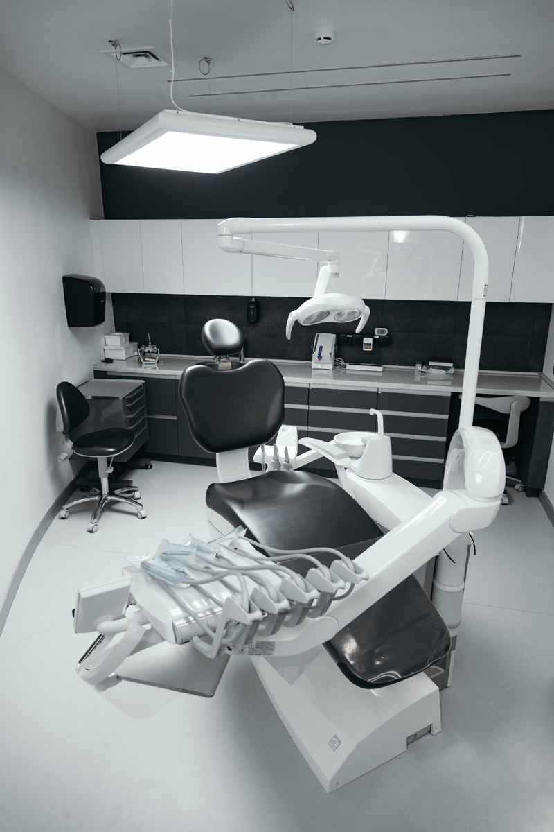 Фотография взята с сайта стоматологии Дмитрович Фэмили https://www.dmitrovich.ru/