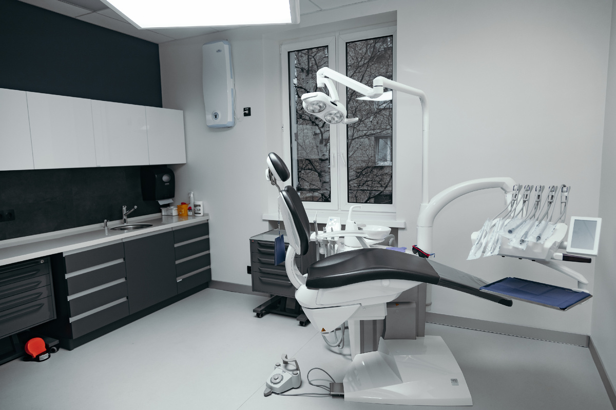 Фотография взята с сайта стоматологии Дмитрович Фэмили https://www.dmitrovich.ru/