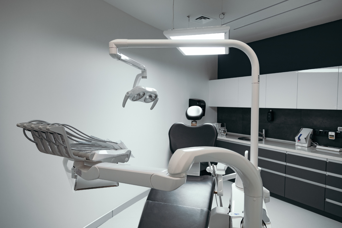 Фотография взята с сайта стоматологии Дмитрович Фэмили https://www.dmitrovich.ru/