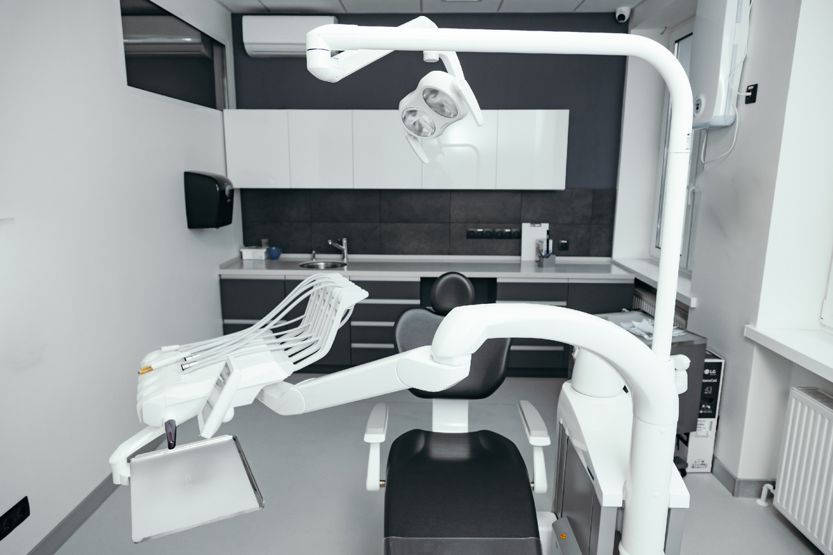 Фотография взята с сайта стоматологии Дмитрович Фэмили https://www.dmitrovich.ru/