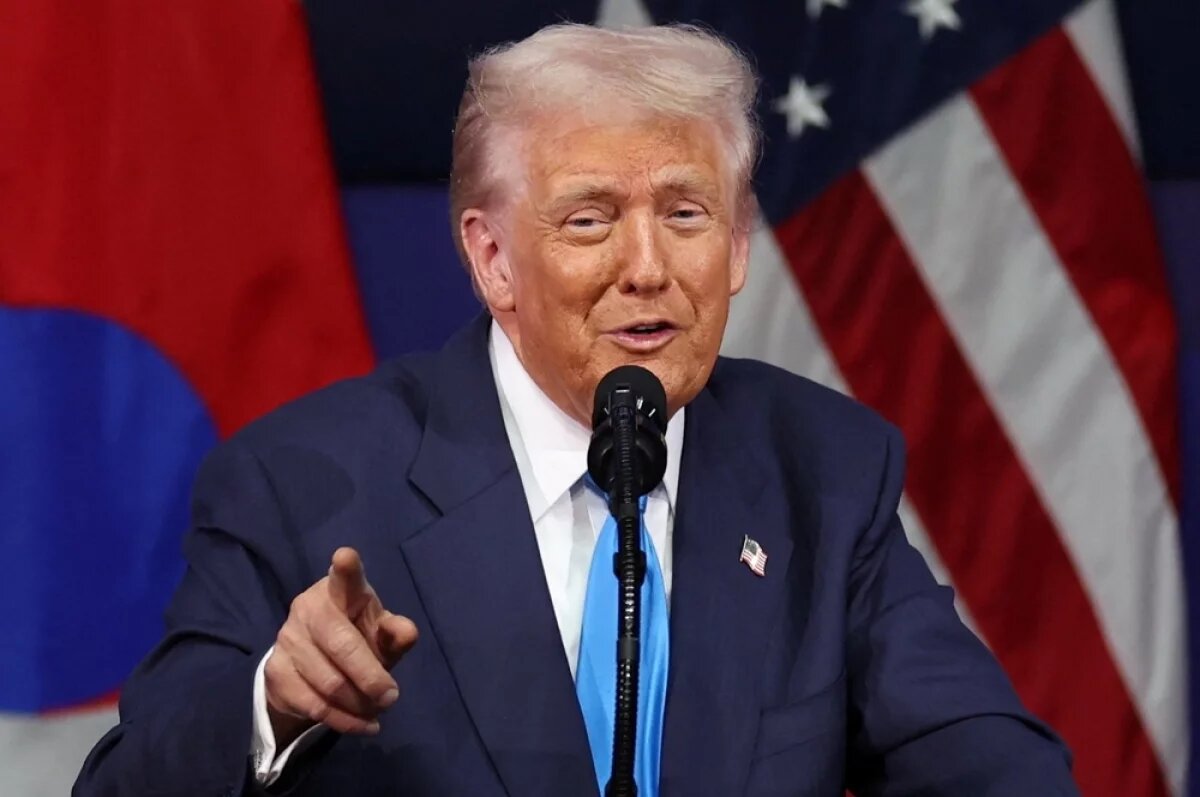    Трамп ещё месяц назад на встрече с военными в Куантико сказал, что США займутся модернизацией ядерного арсенала.