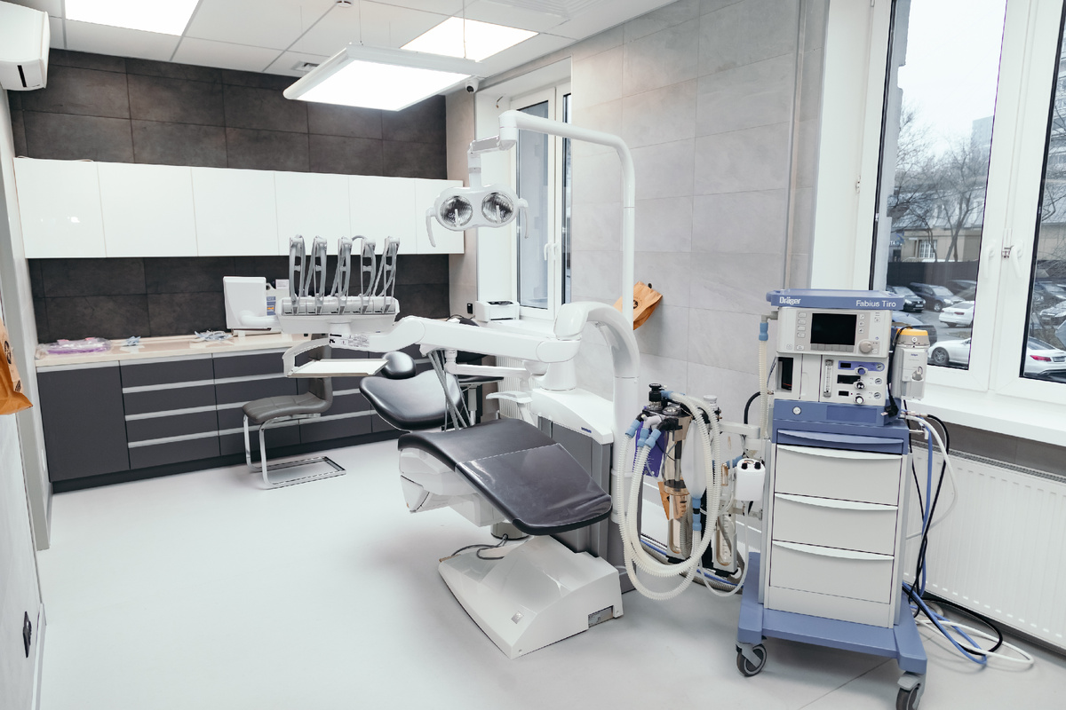 Фотография взята с сайта стоматологии Дмитрович Фэмили https://www.dmitrovich.ru/