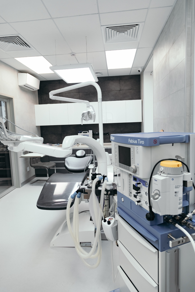 Фотография взята с сайта стоматологии Дмитрович Фэмили https://www.dmitrovich.ru/