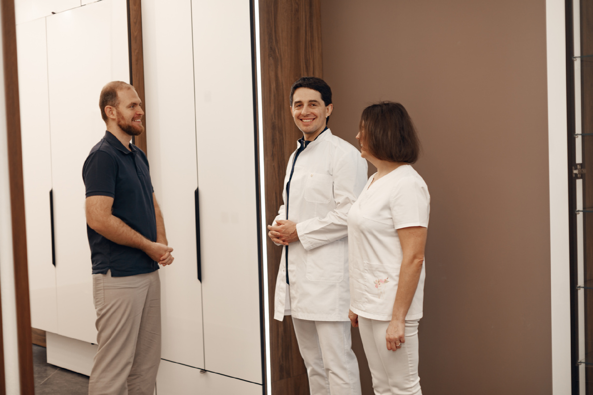 Фотография взята с сайта стоматологии Дмитрович Фэмили https://www.dmitrovich.ru/