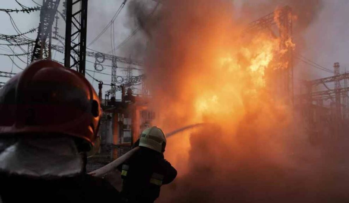     Пожар на Украине. Источник: ria.ru Автор фото: Yakiv Liashenko