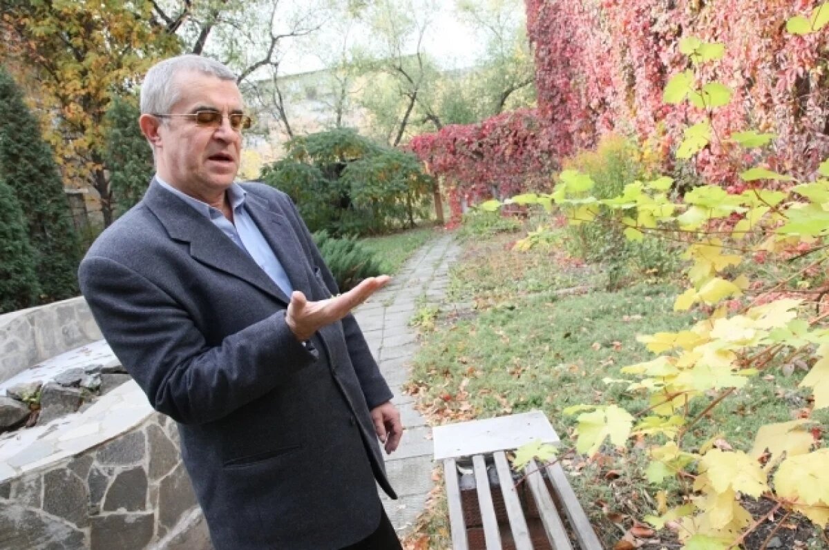    Директор лицея №31 Попов стал почётным гражданином Челябинской области