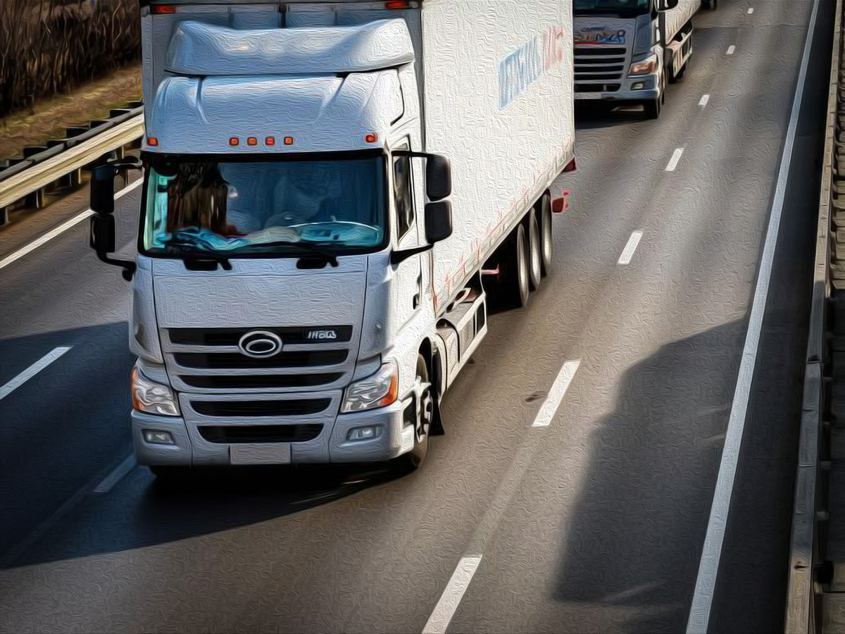 Куда спешат грузовики?