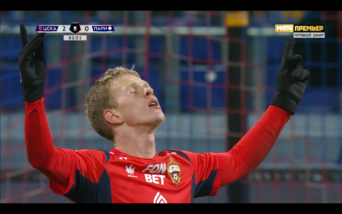 Благодарность за точный , изящный удар в створ , мимо вратаря 