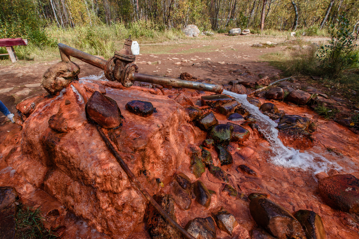 Нарзан. Источник фото: shutterstock.com