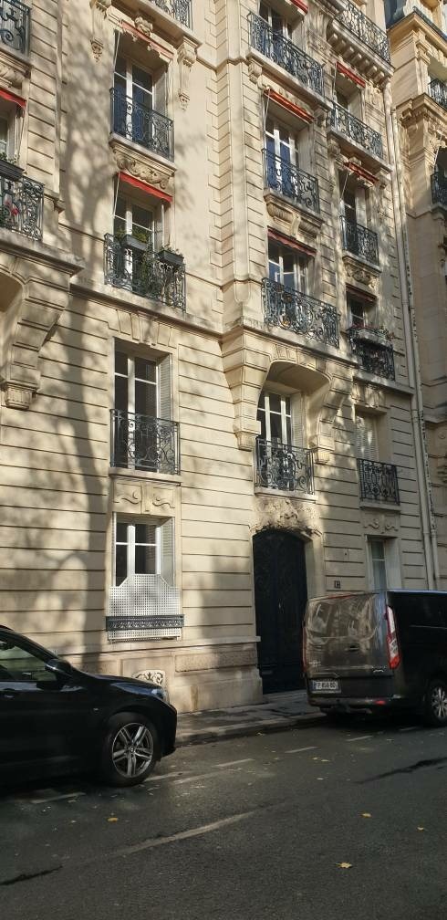 А здесь жил фокс Микки со своей маленькой хозяйкой Зиной. Успенская улица 12. 