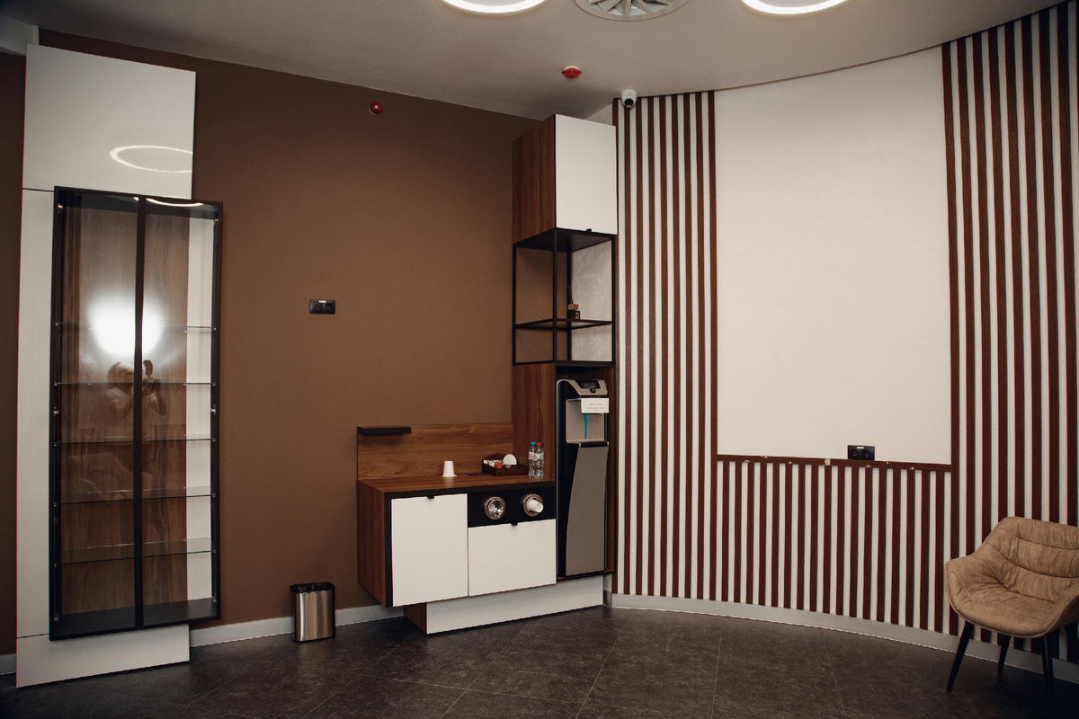 Фотография взята с сайта стоматологии Дмитрович Фэмили https://www.dmitrovich.ru/