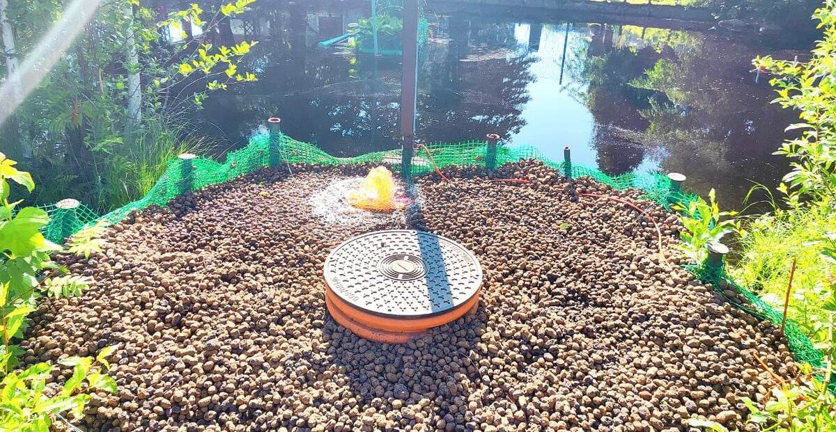 Фонтанчик днём